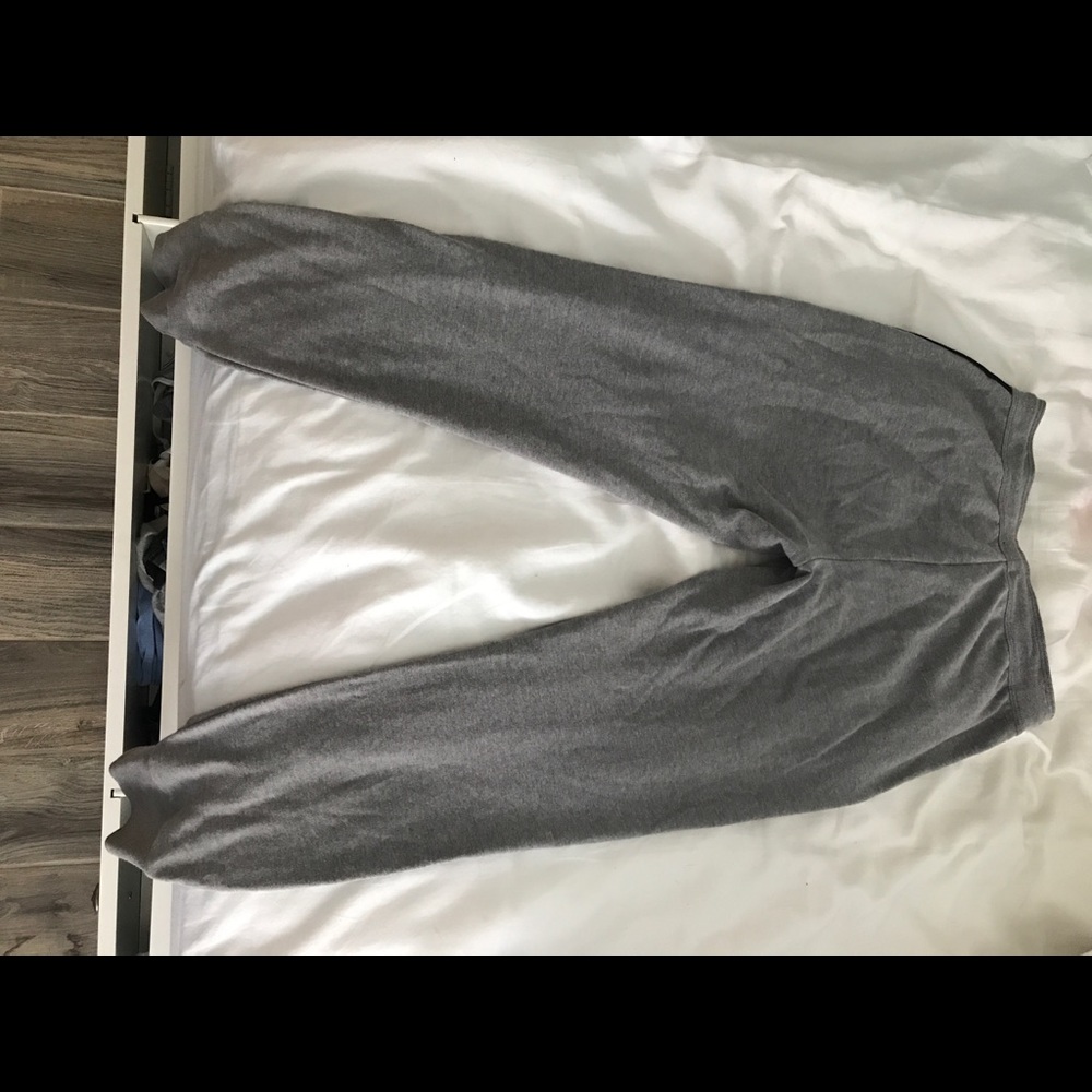 Grey Victoria’s Secret Sweatpants/Leggings - Picture 5 of 5